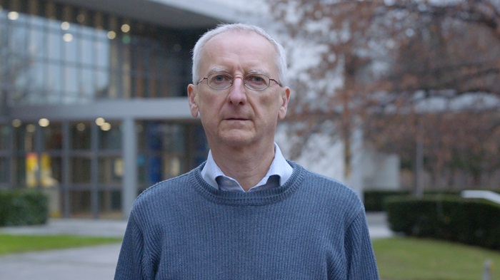 A portrait photo of Professor Walter Kolch